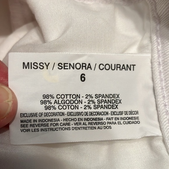 Gloria Vanderbilt white size 6 capris - Picture 7 of 10